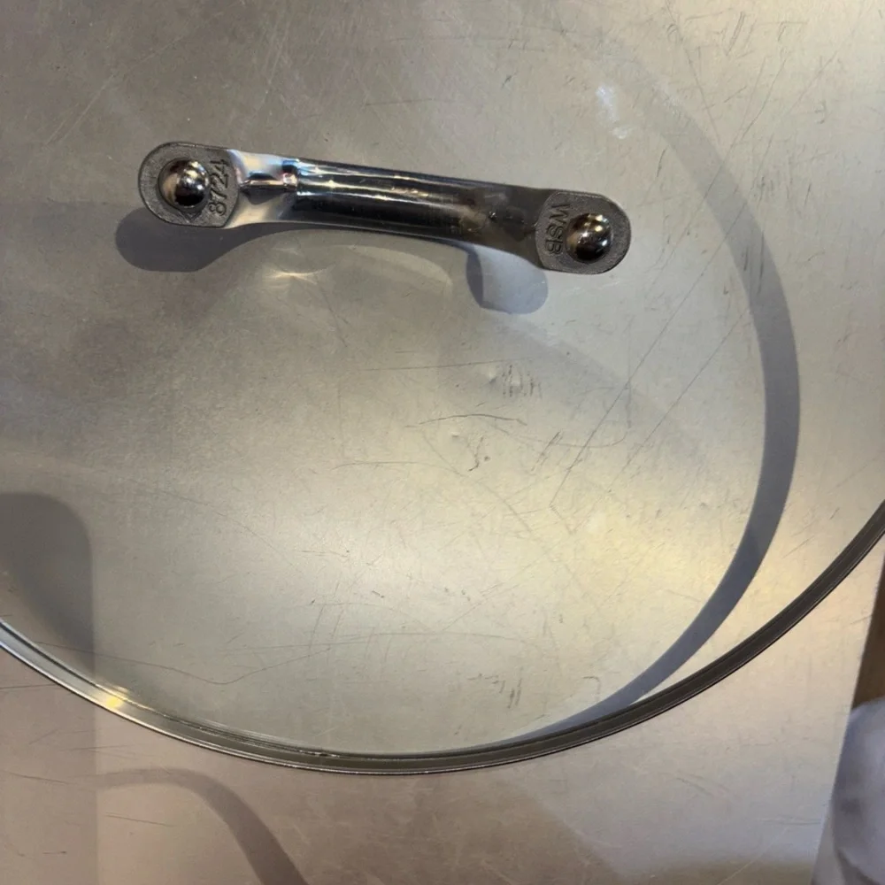 WILLIAM SONOMA GLASS LID IRON CLAD HANDLE OUTER RIM 11” ROUND INNER RIM 10”